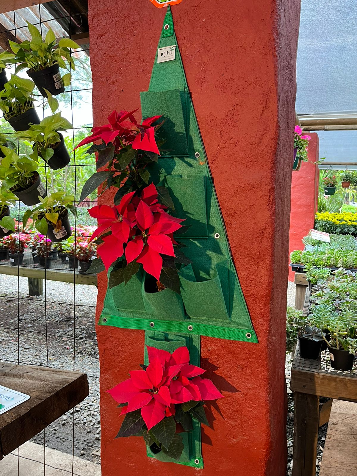 Árbol de Navidad Mediano tipo Bolsa de Cultivo vertical de 8 Bolsillos de 49cm X 127cm